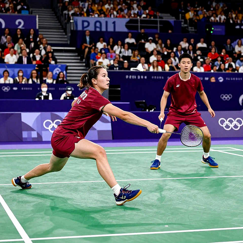 Thùy Linh Và Cú Vung Tay Không Kịp Tắt Tiếng Vỗ Tay Ở Vietnam Open